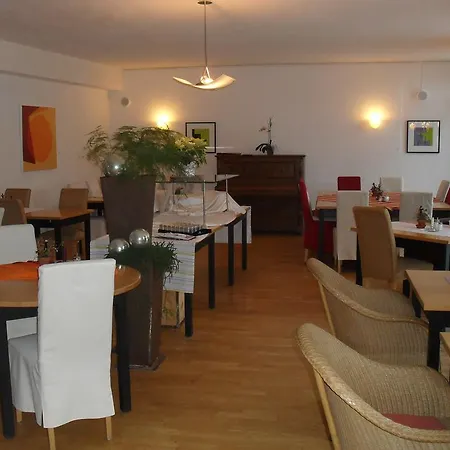 Am Fluss Hotel Neuburg an Der Donau