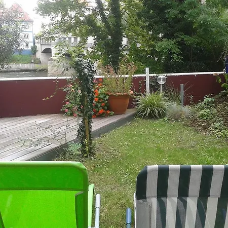 Am Fluss 3*